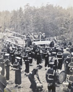 Canal Bridge Opens
