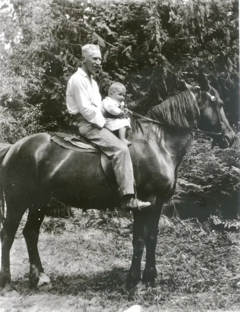 Arthurspalding and grandsonkellyirving