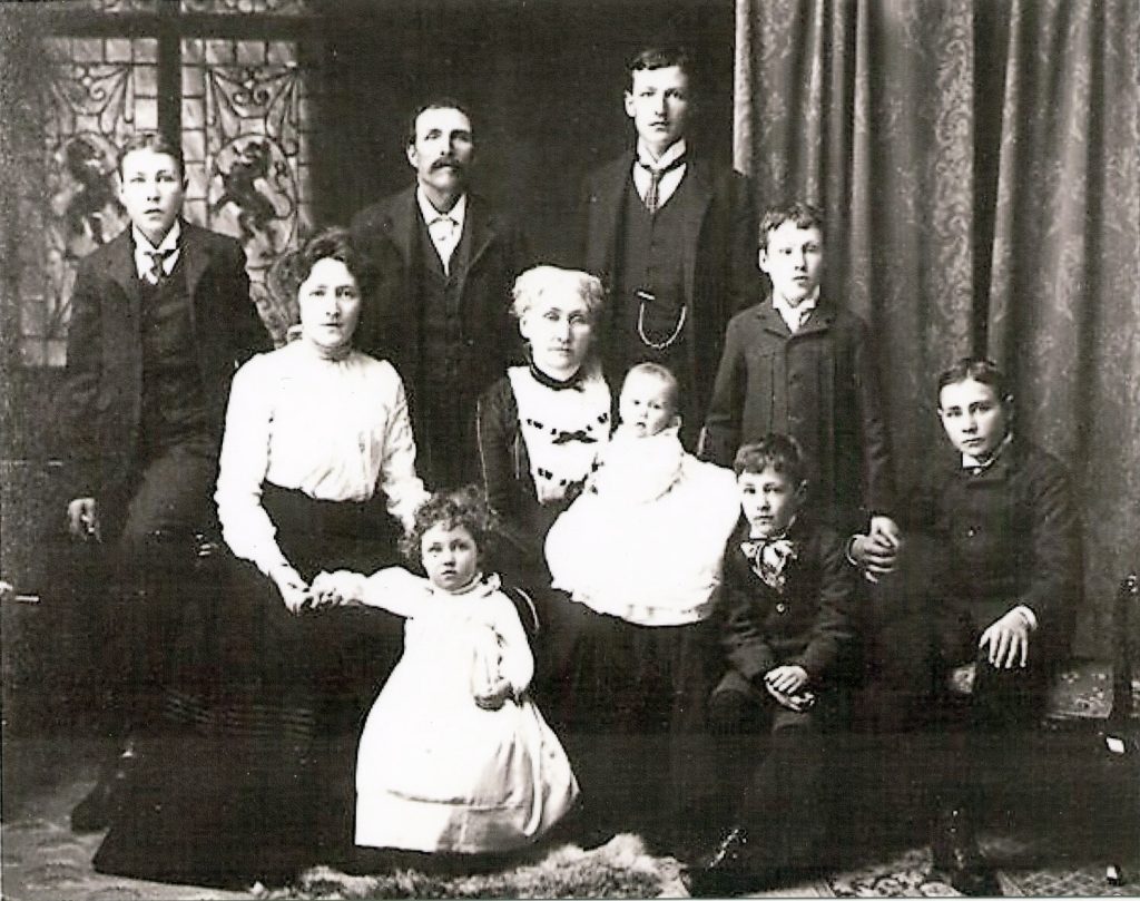 MacDonald Family ca